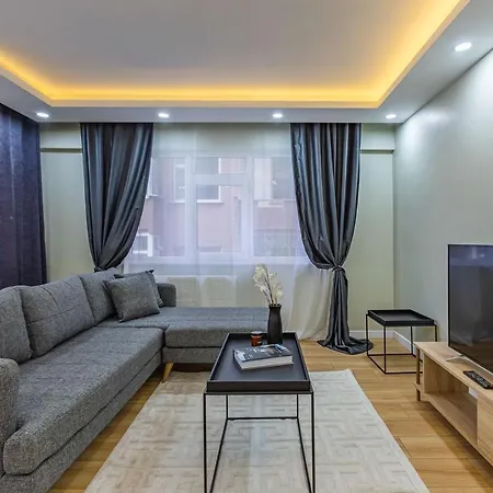 Modern And Well Designed Near Public Transportation In Maltepe Istanbul