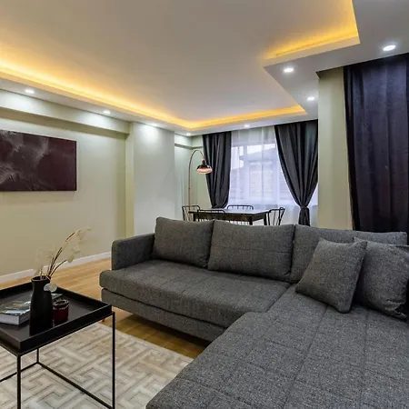 Apartment Modern And Well Designed Near Public Transportation In Maltepe Istanbul