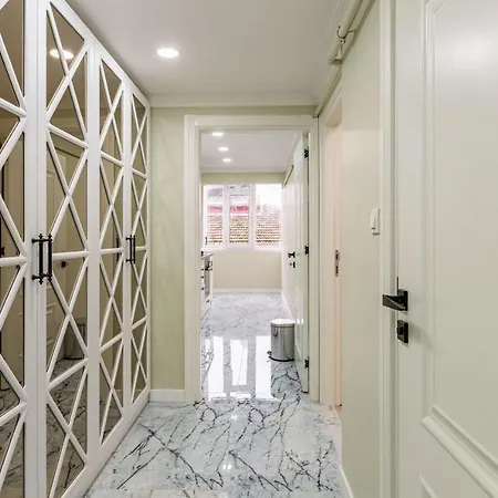 Appartement Modern And Well Designed Near Public Transportation In Maltepe Istanboel